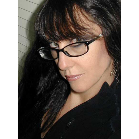 Meet your Posher, Karen - Picture 2 of 3